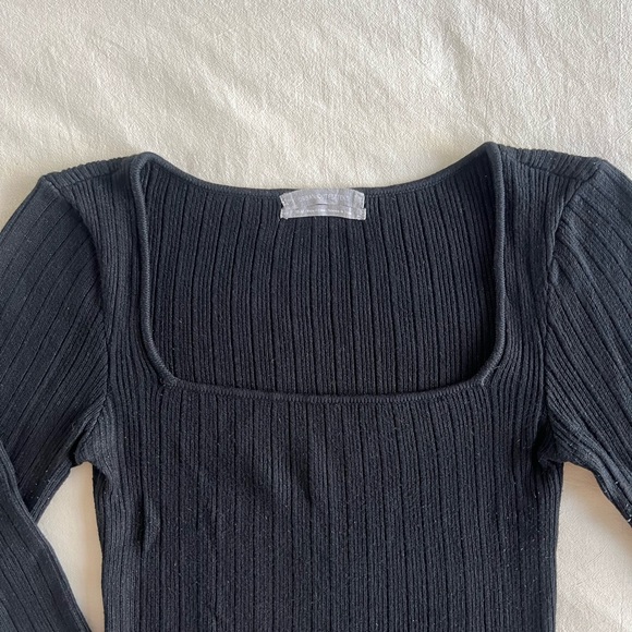 Urban Outfitters Square Neck Knit Top with button detail in black (size M) - Picture 2 of 7